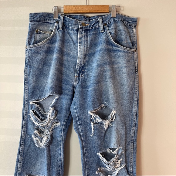 Wrangler Womens Jeans Sz 36x29 High Waist Distressed Denim - Picture 7 of 15